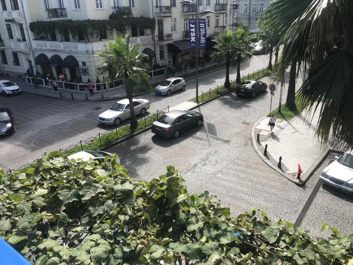 Casa Neptun In Old Batumi Apartment Ngoại thất bức ảnh